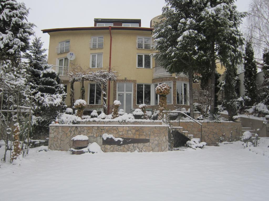 Guest House Bankya Exterior photo